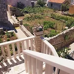 Mladen Apartament *