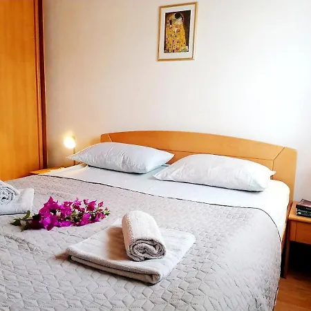 Mladen Lägenhet Sućuraj