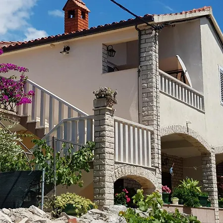 Mladen Lägenhet Sućuraj