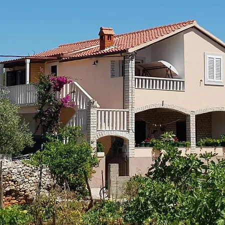 Mladen Lägenhet Sućuraj