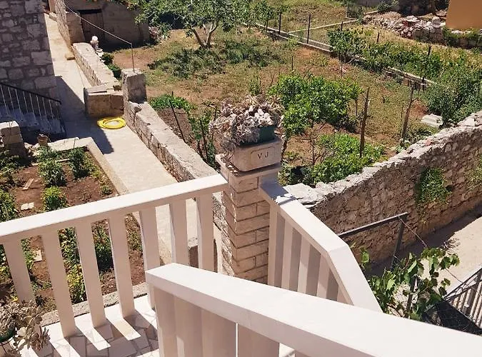 Mladen Apartman *