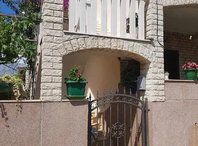 Mladen Apartman *